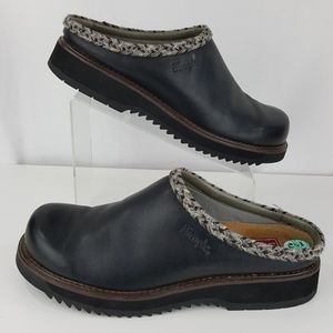 simple clogs mens